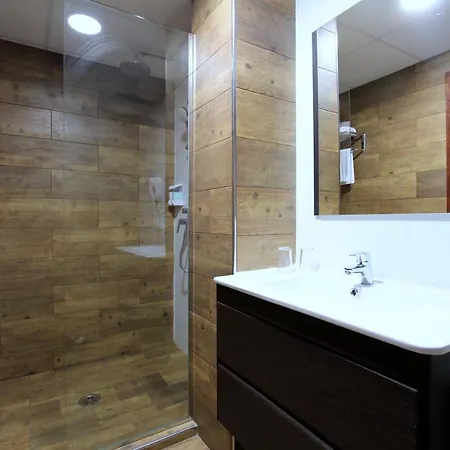 Mont Royal Guest house 2*